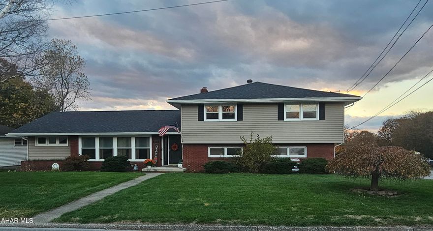 If your looking for a home with plenty of space look no farther than this!! This beauty is right across the street from the Martinsburg Park !! This home has a new roof, siding, windows, front door, leaf guard and new flooring in the living room and dinning room, This home has 6 bedrooms so bring on the big families with lots of space to spread out!!! The open concept is great for family gatherings, you will love the gas fire place in the family room, with heated floors on those chilly nights.  Call me today to schedule a tour!!!