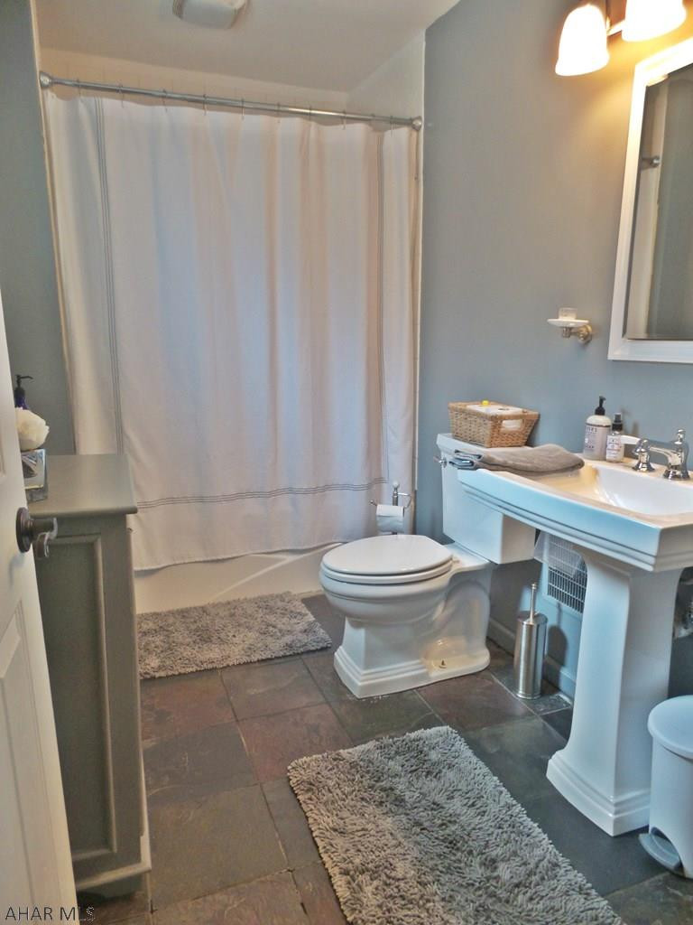 Juniata - Residential