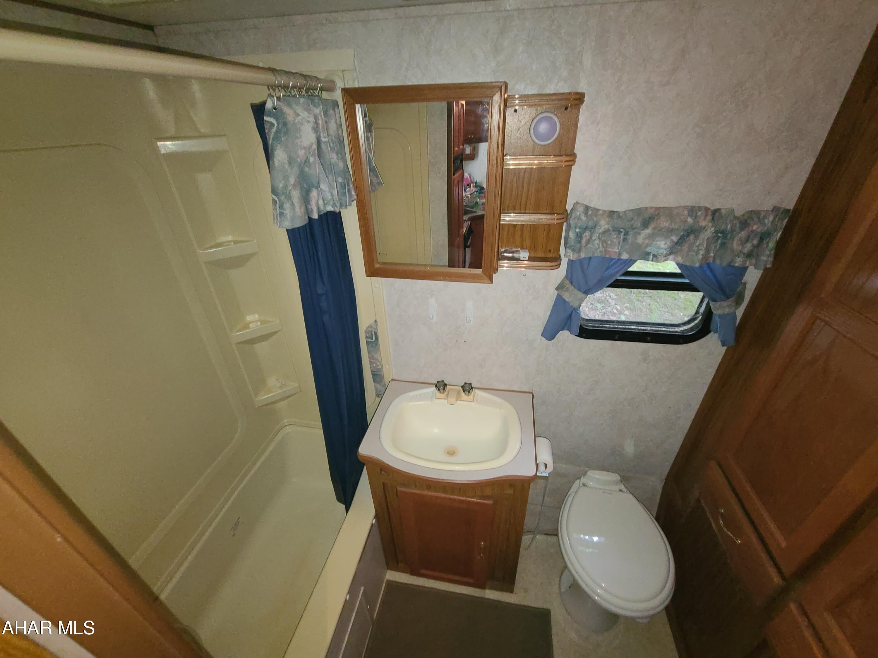 Glendale Yearound - Residential