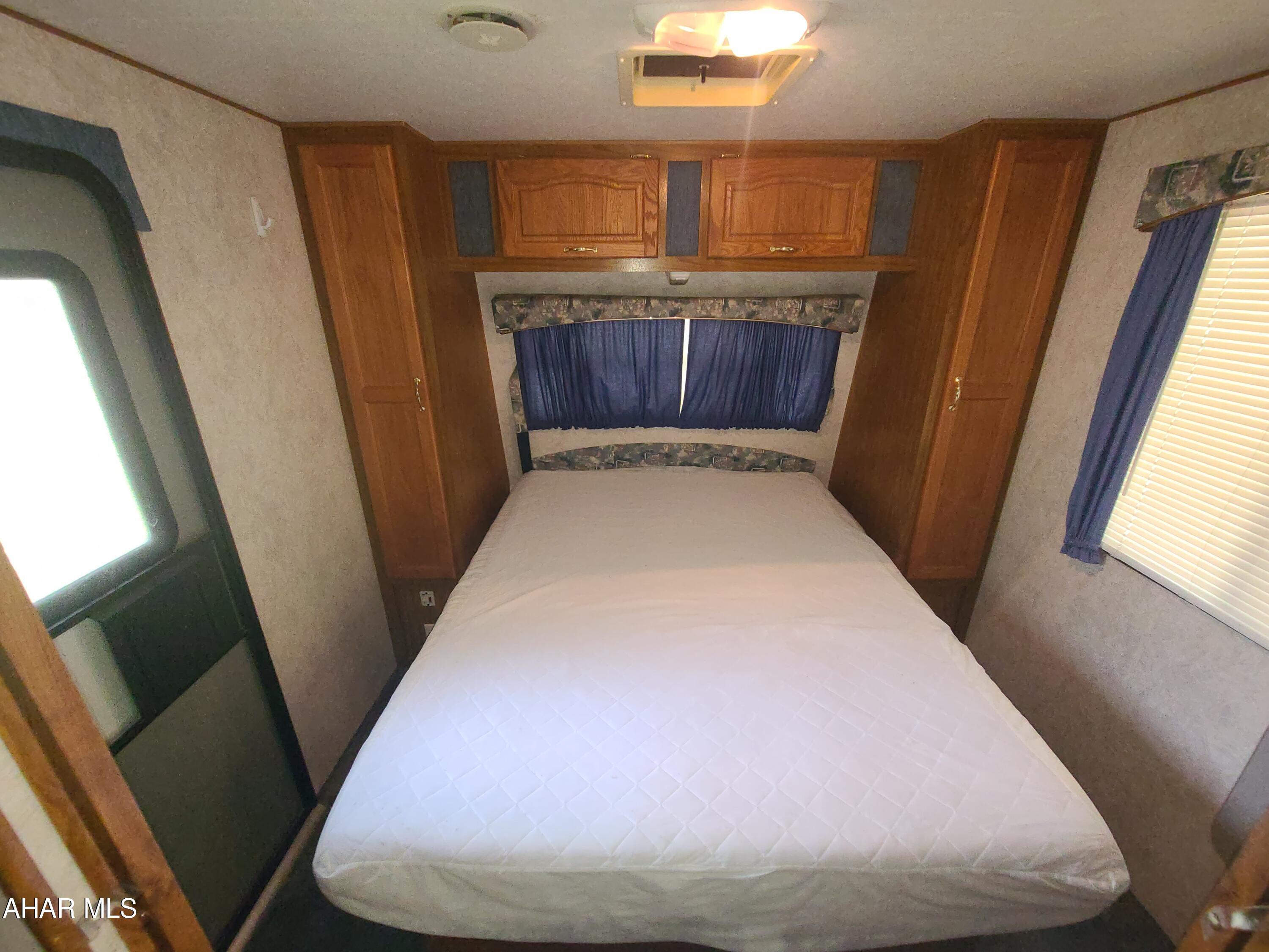 Glendale Yearound - Residential