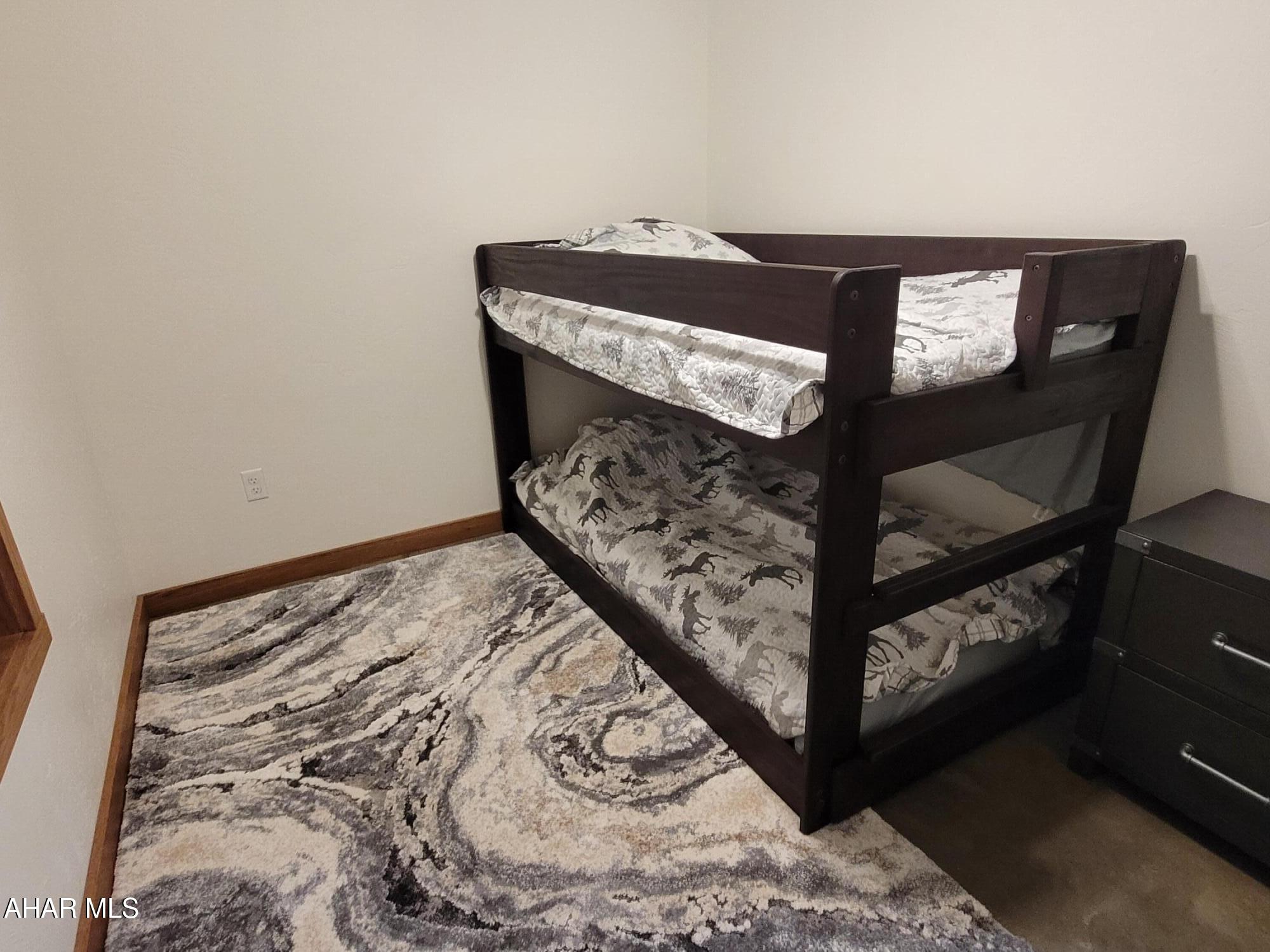 Glendale Yearound - Residential