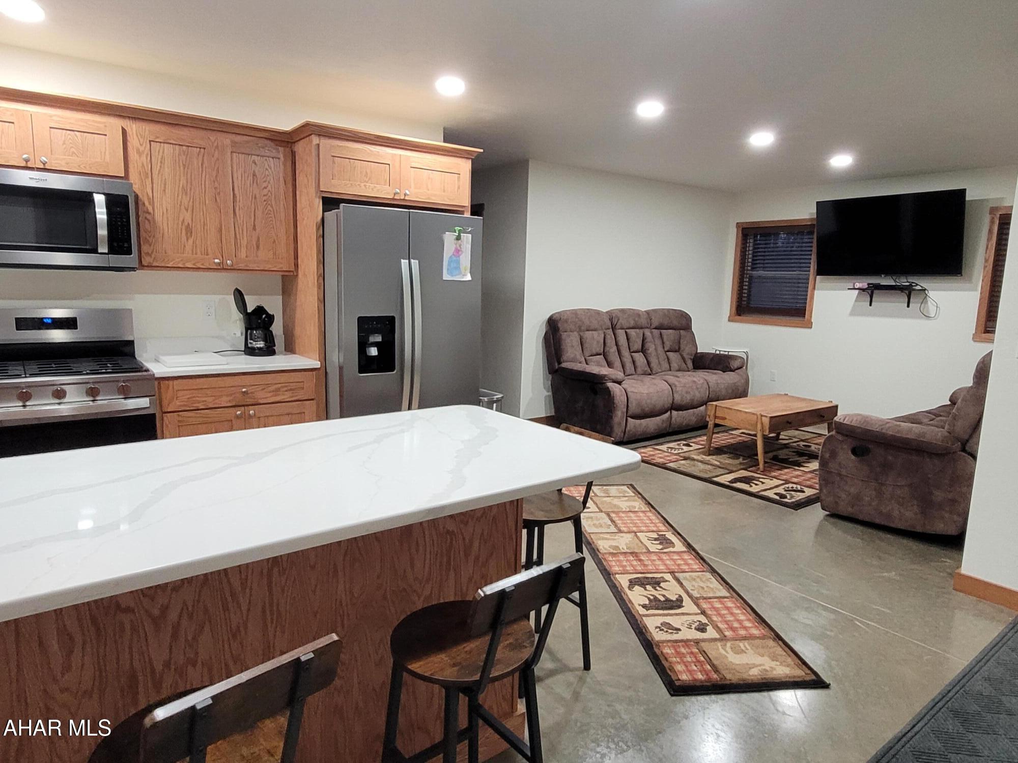 Glendale Yearound - Residential