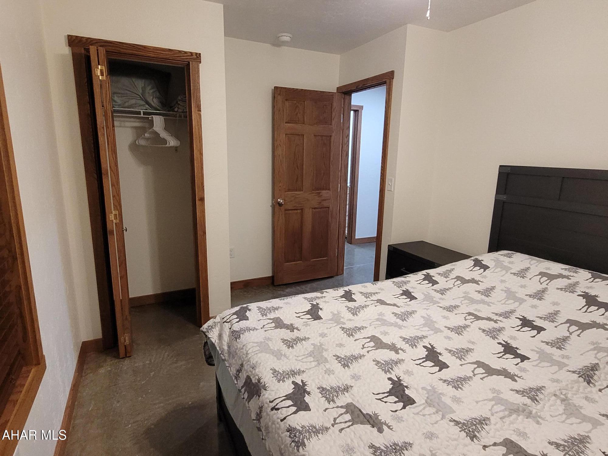 Glendale Yearound - Residential