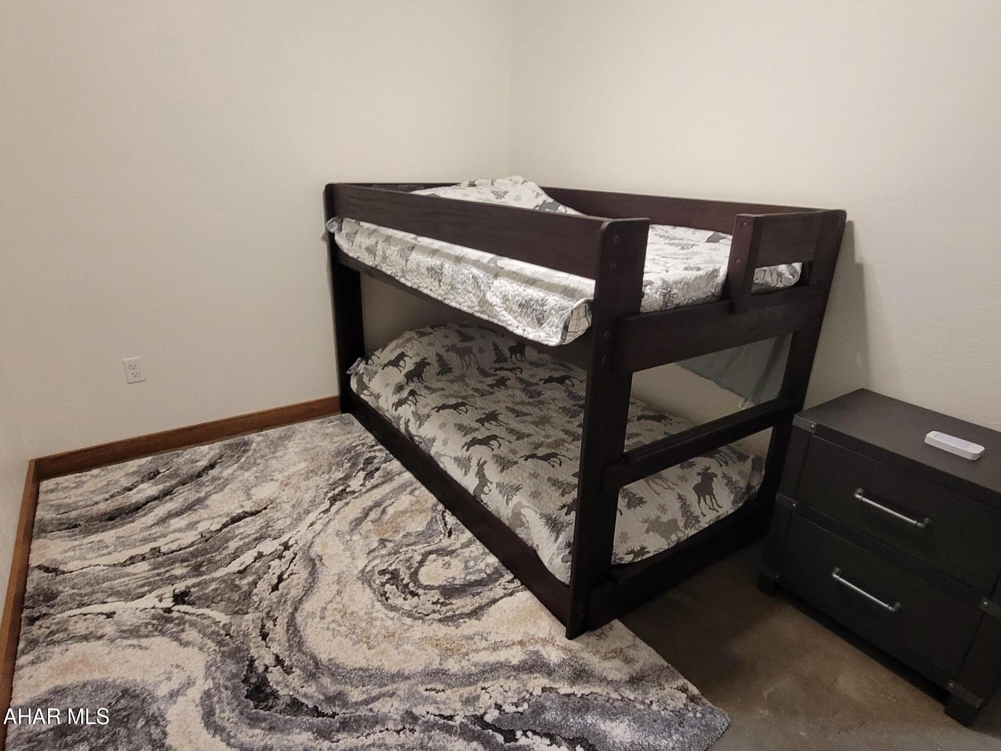 Glendale Yearound - Residential