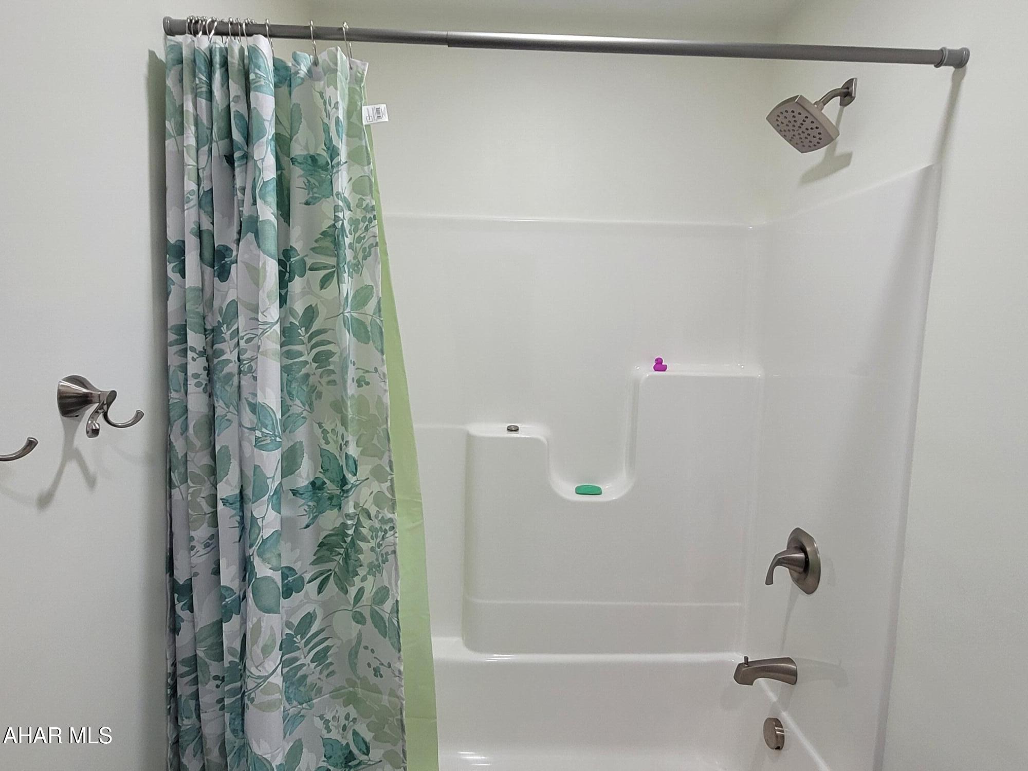 Glendale Yearound - Residential