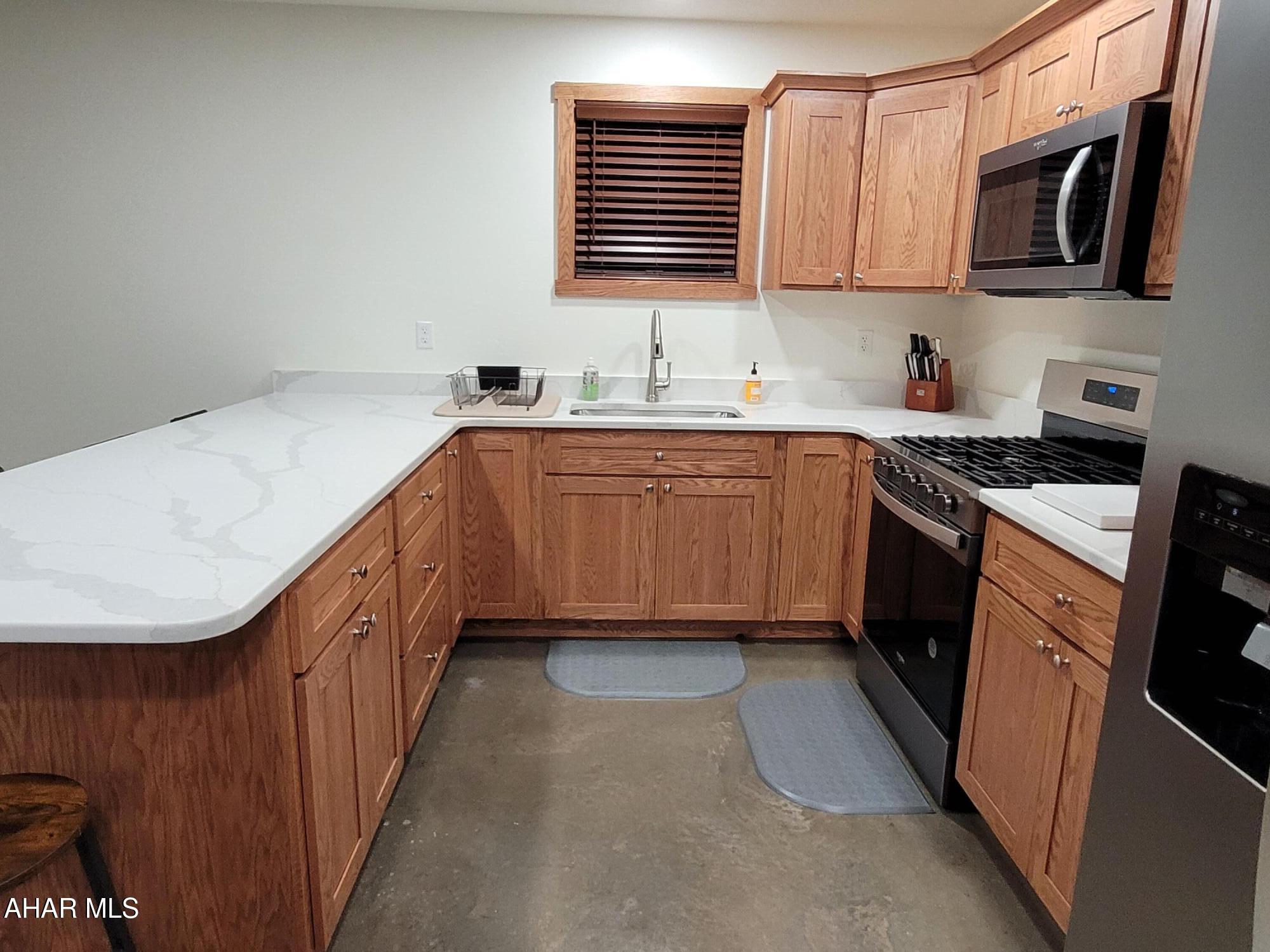 Glendale Yearound - Residential