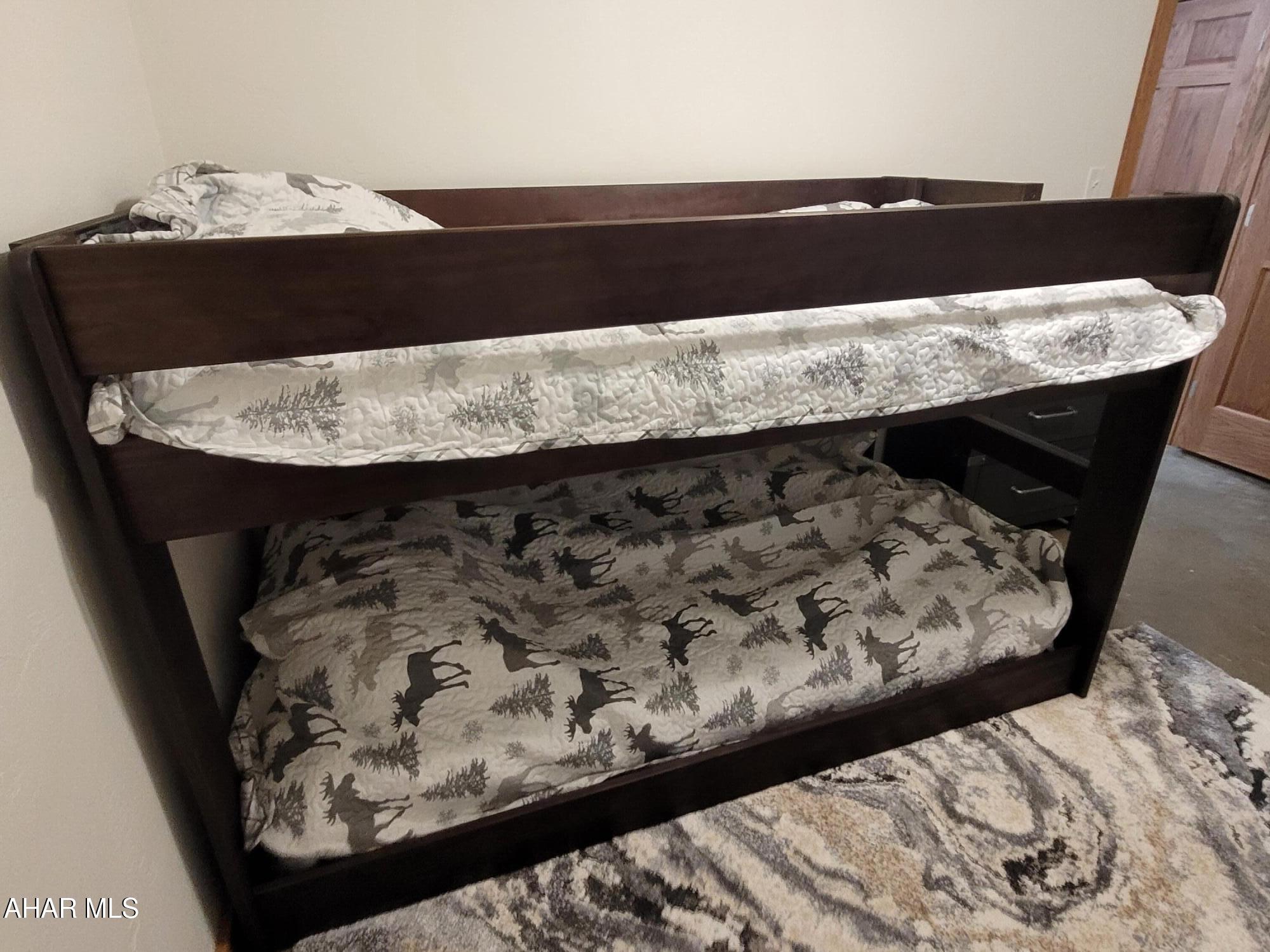 Glendale Yearound - Residential