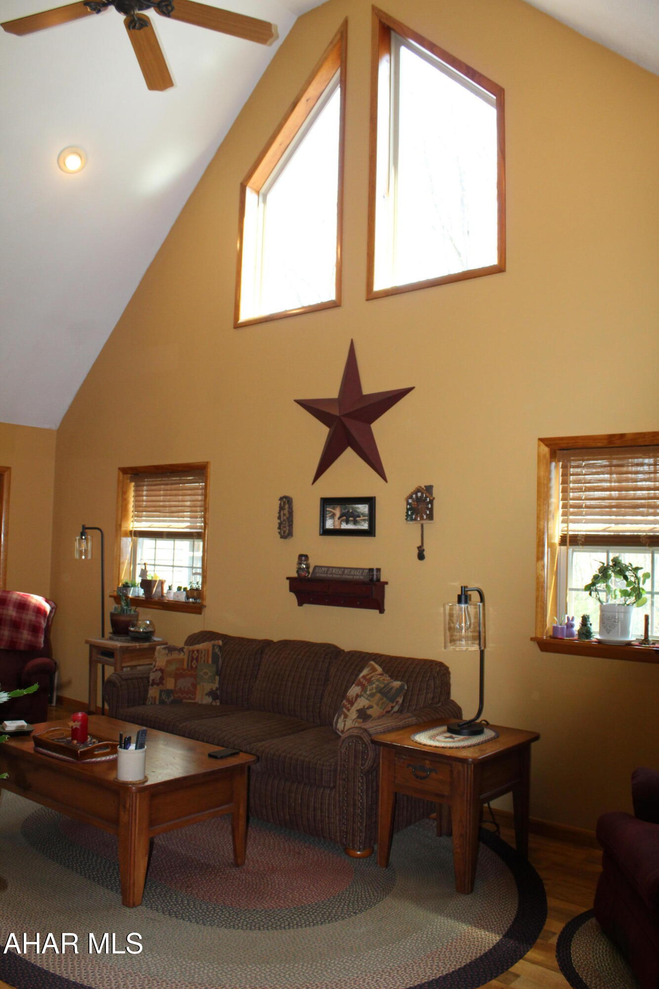 Glendale Yearound - Residential