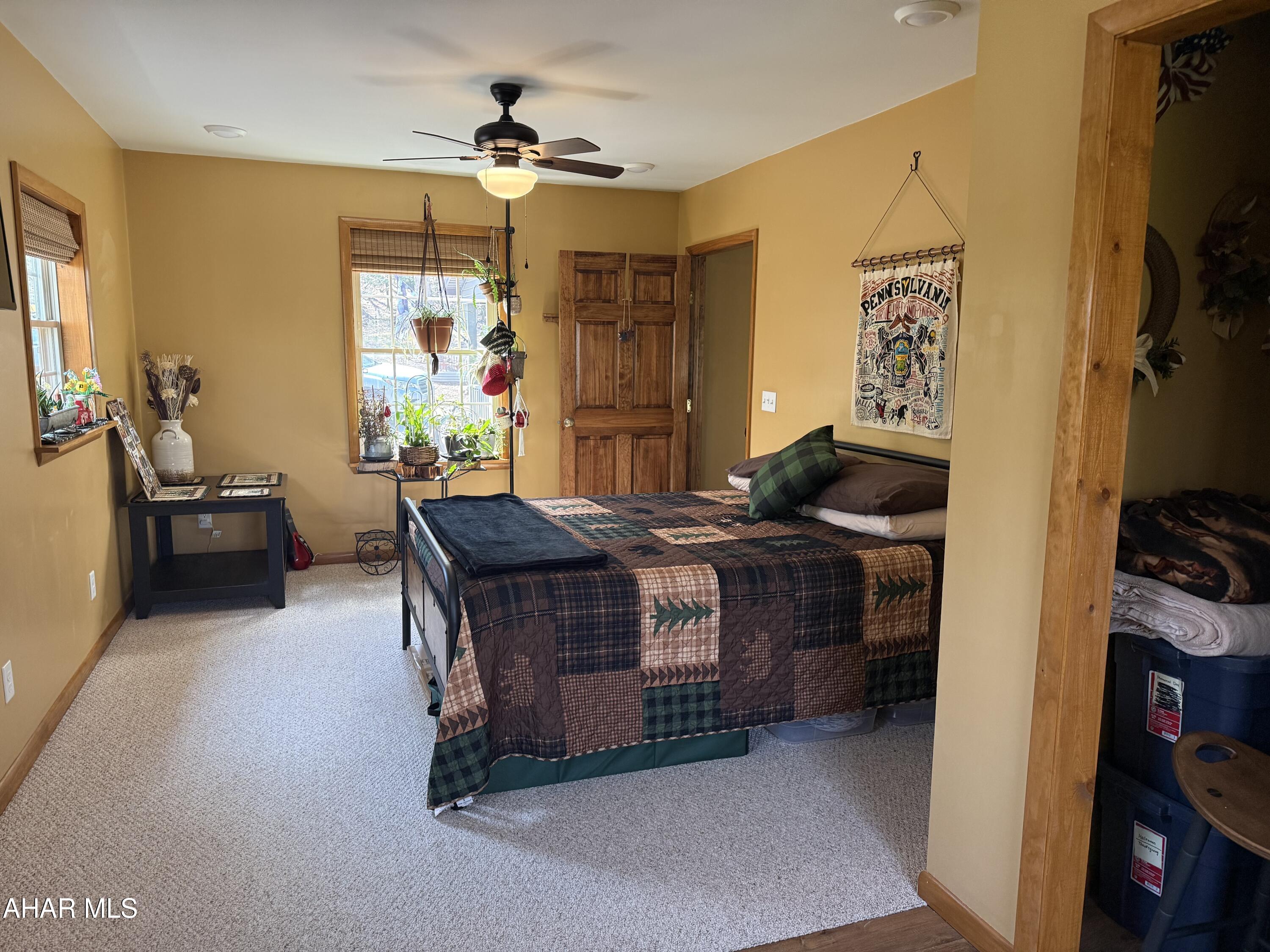 Glendale Yearound - Residential