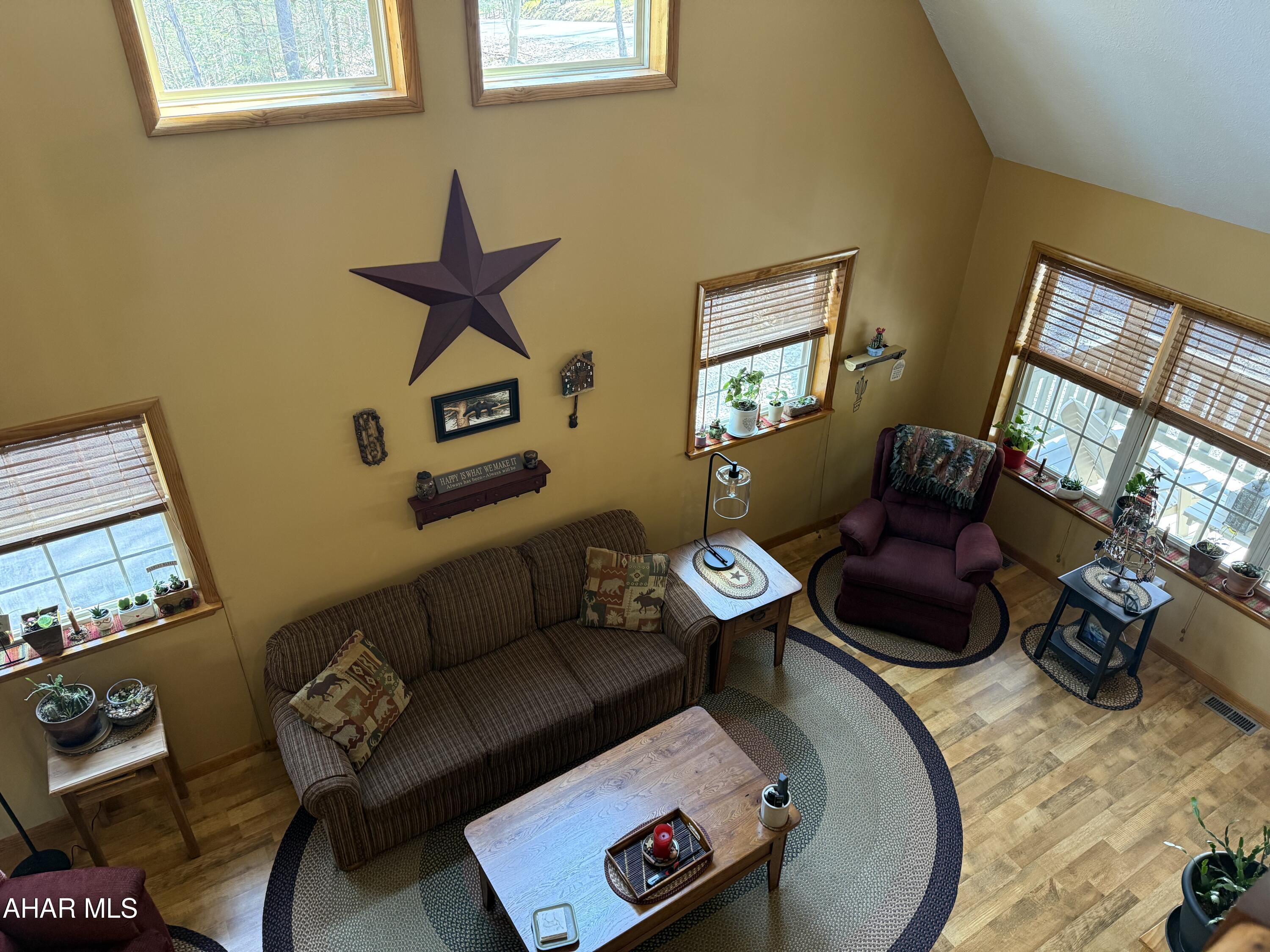 Glendale Yearound - Residential