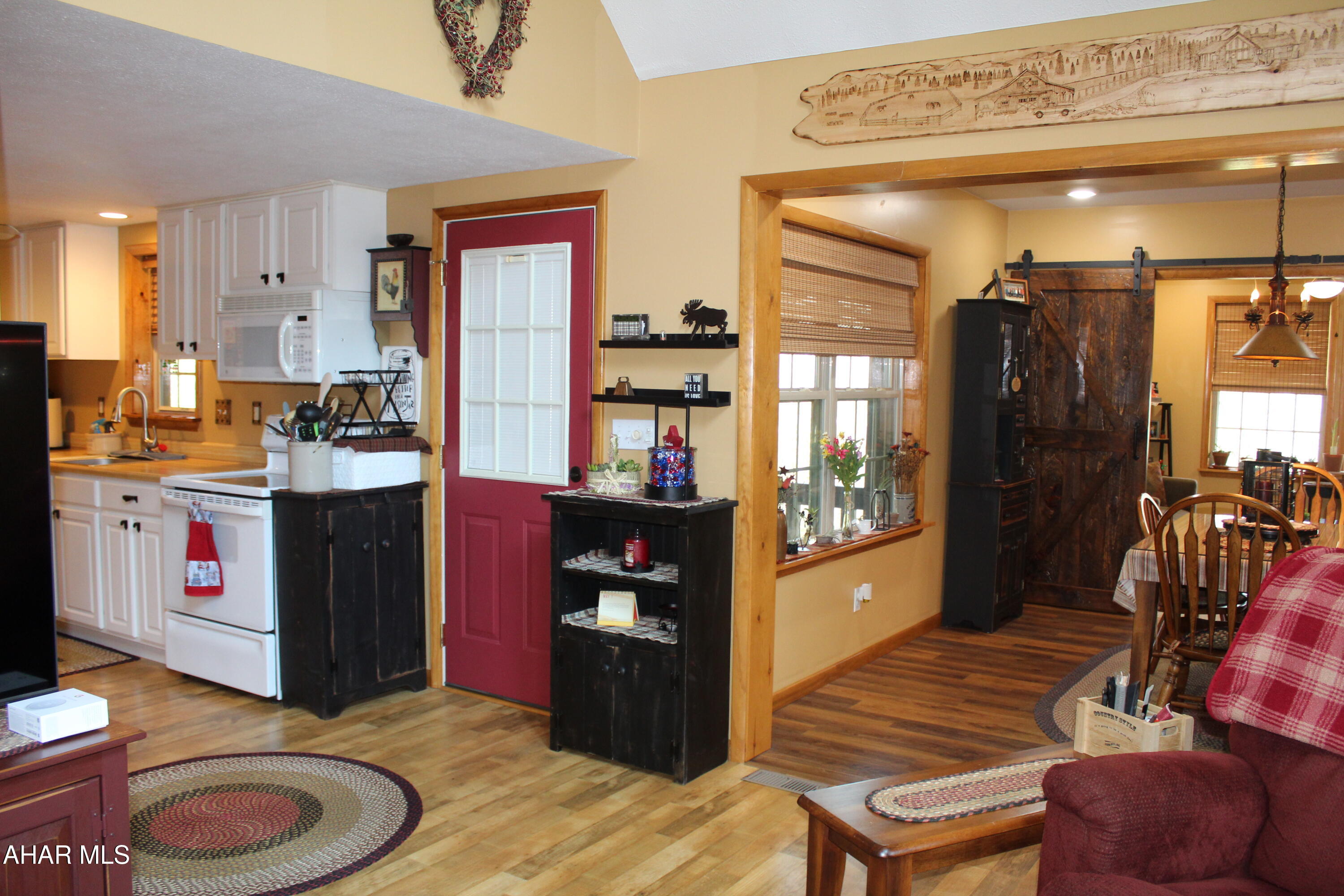 Glendale Yearound - Residential