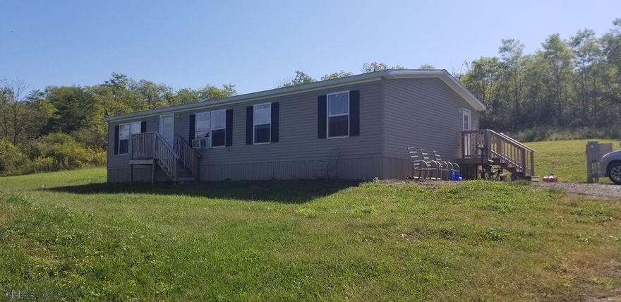 Welcome to this 3 bedroom 2 full bath home that sits on an acre . Beautiful kitchen with a large island which is open to the living room and dining room as well. Large Master suite with nice walk in closet. Schedule your tour.