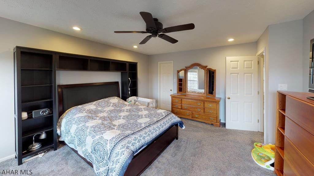 Fox Hollow - Residential