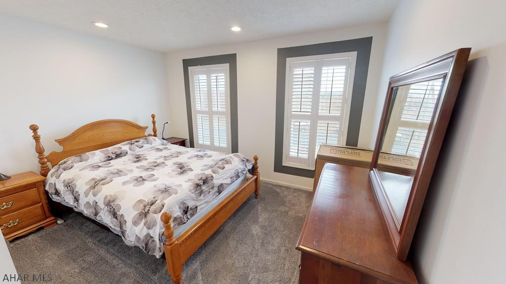 Fox Hollow - Residential