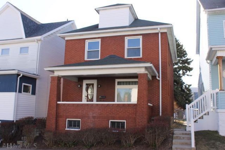 Solid brick home in a great neighborhood!  Natural wood work, hard wood floors, several built-in cabinets throughout and has a large fenced yard. Perfect for a small family, close to Geesey Park! Must see - call today to schedule your showing!