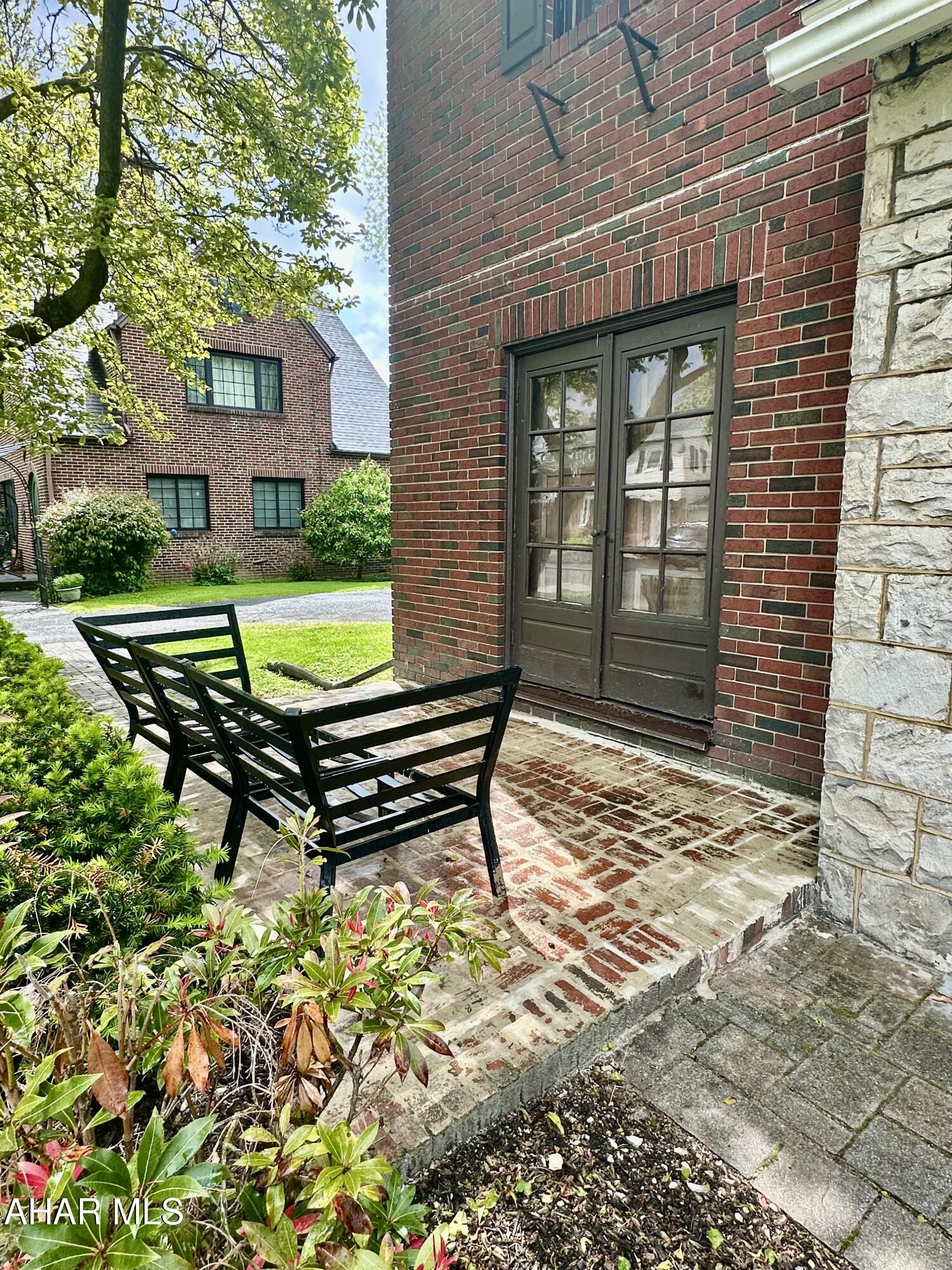Mansion Park - Residential