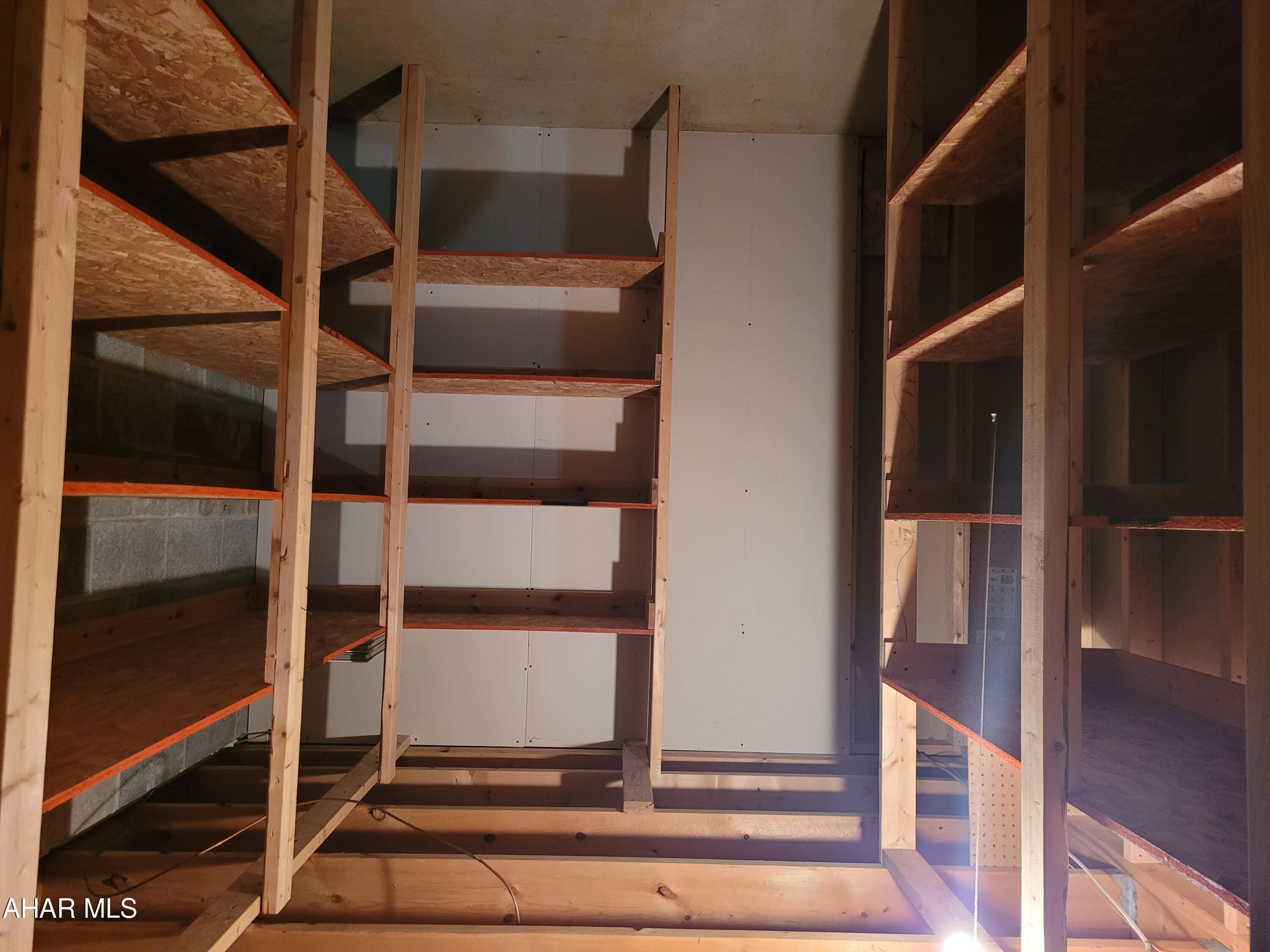 Glendale Yearound - Residential