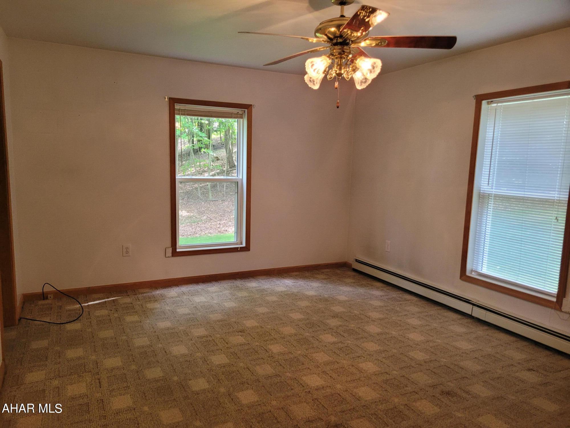 Glendale Yearound - Residential