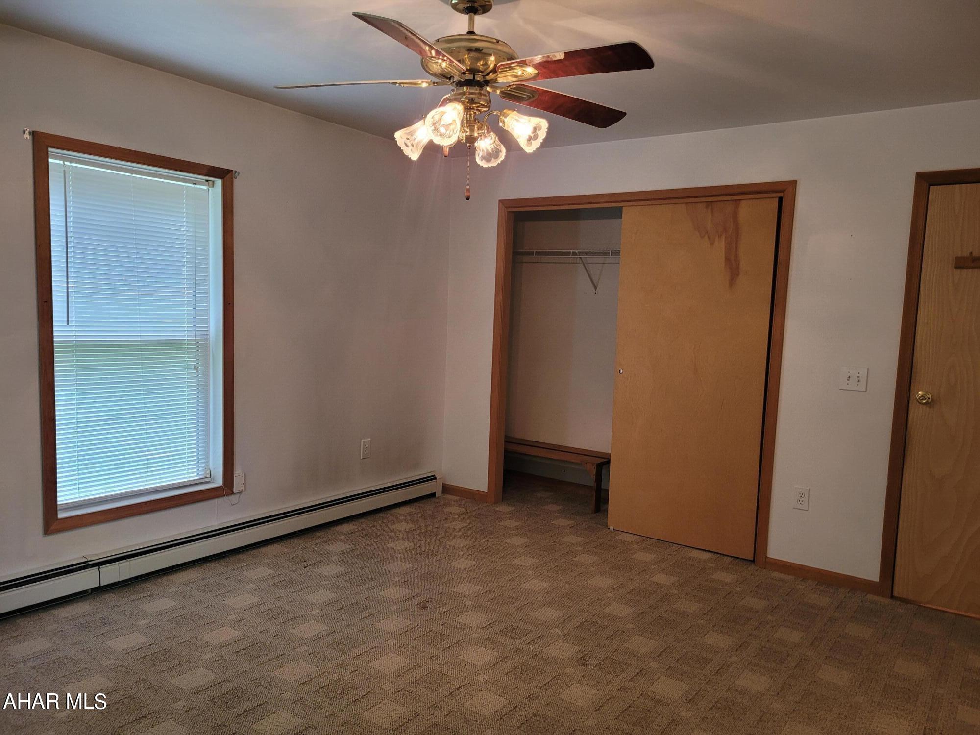 Glendale Yearound - Residential