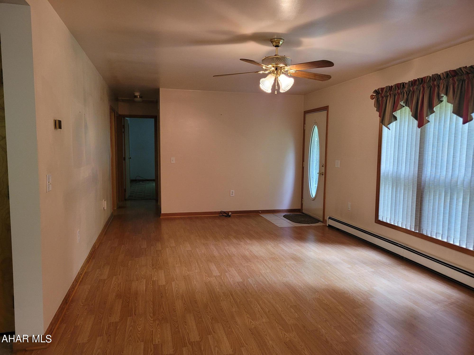 Glendale Yearound - Residential