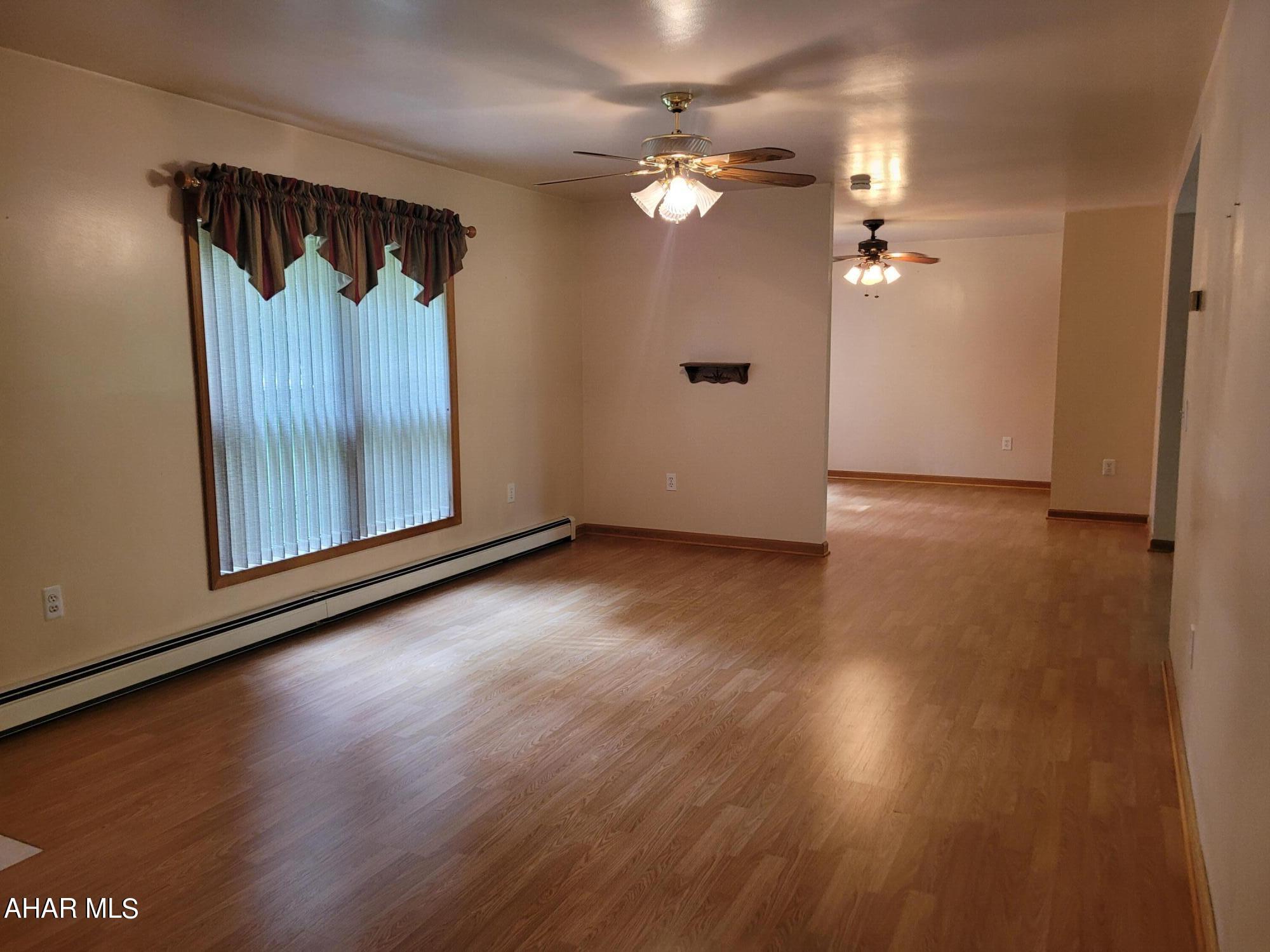 Glendale Yearound - Residential