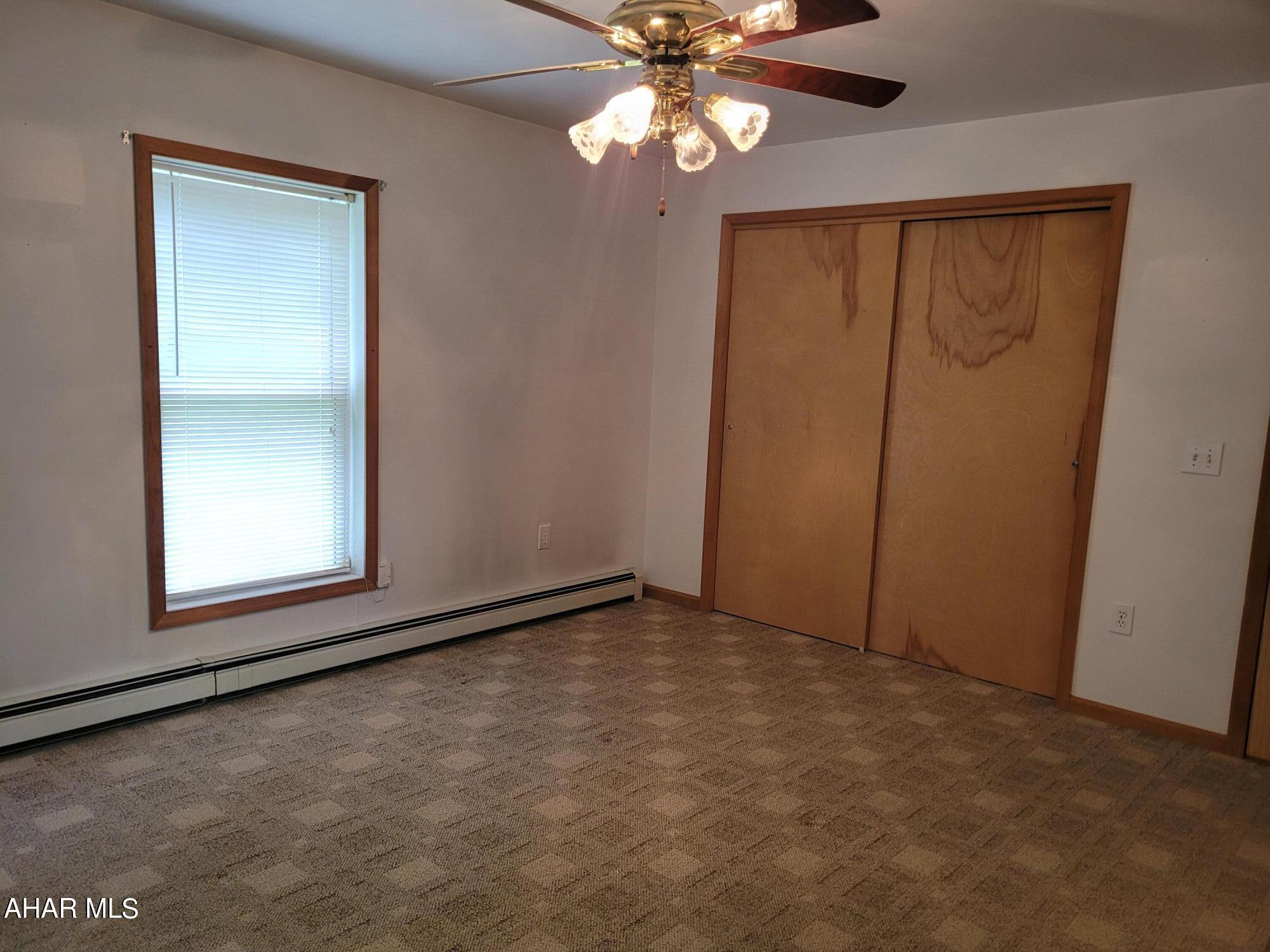 Glendale Yearound - Residential