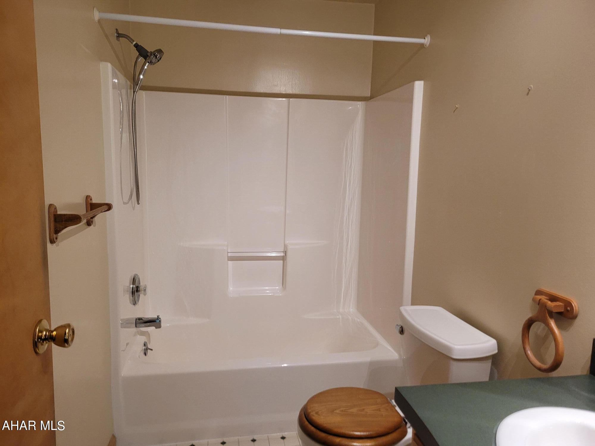 Glendale Yearound - Residential