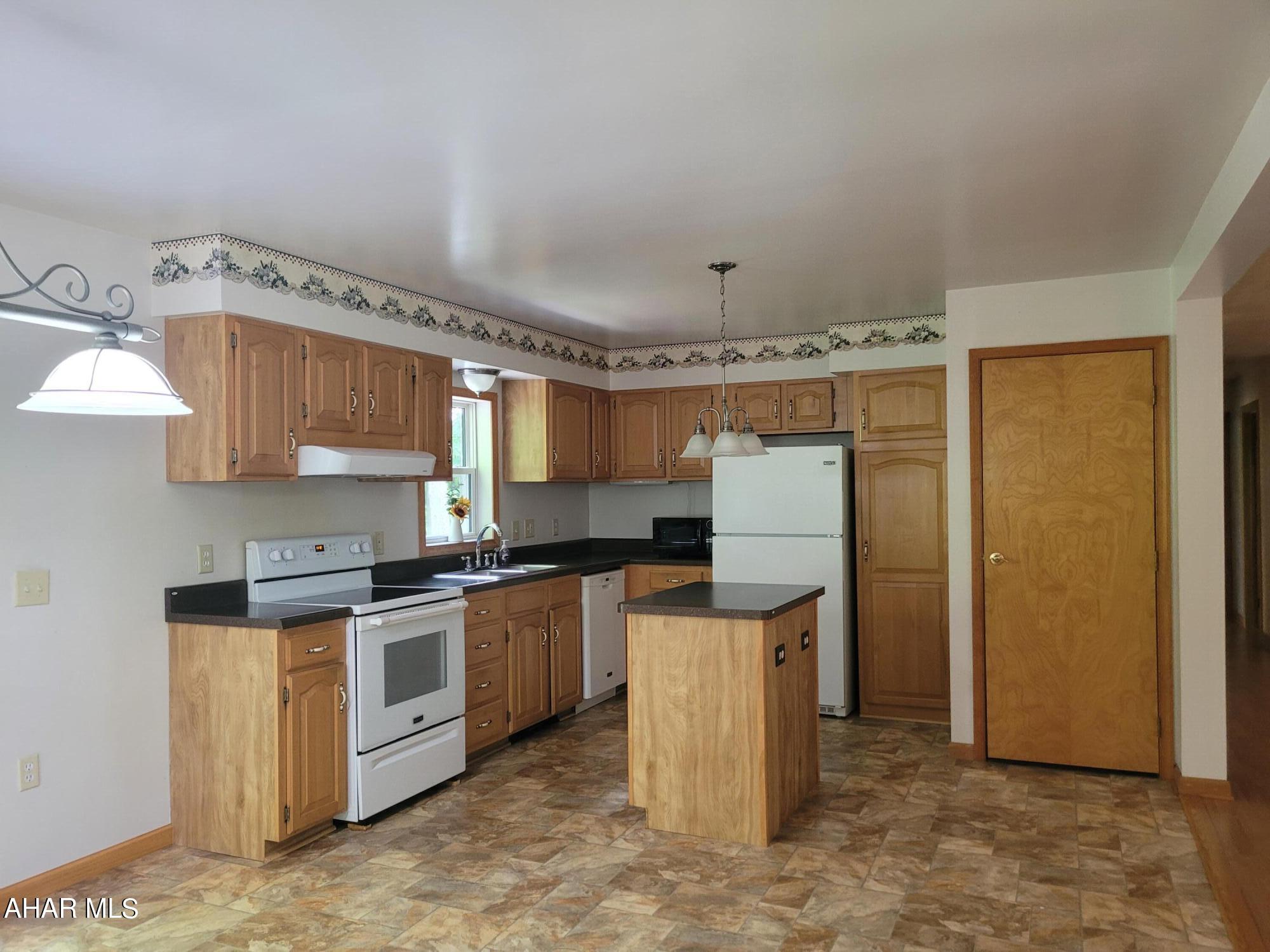 Glendale Yearound - Residential