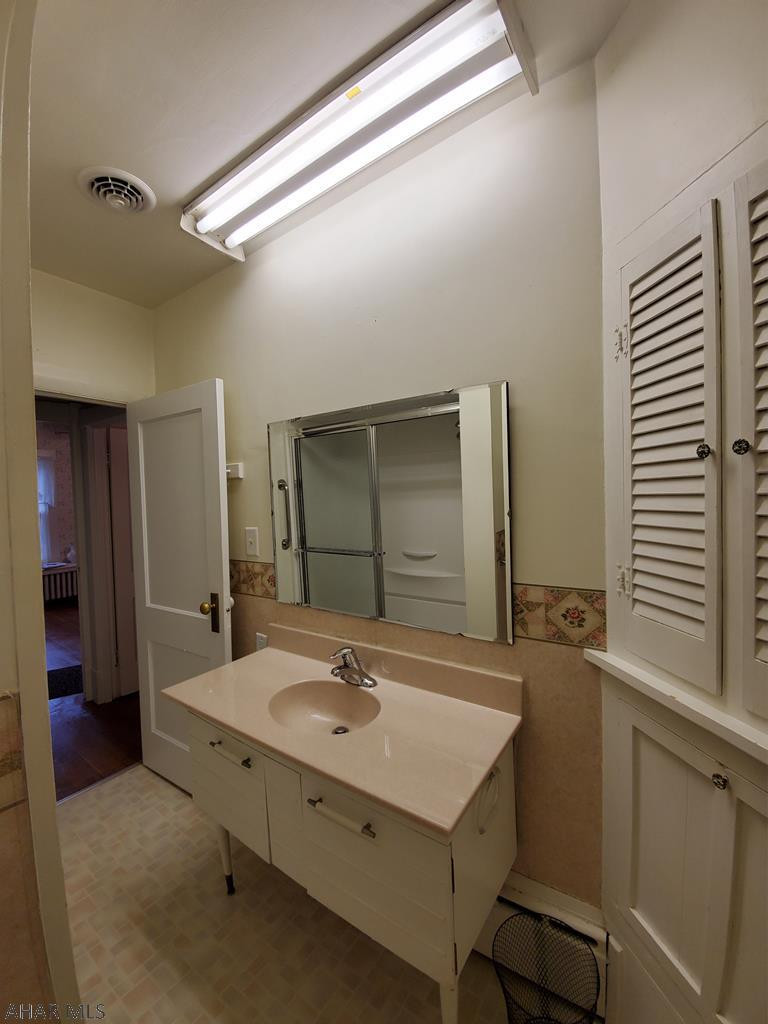 Juniata - Residential