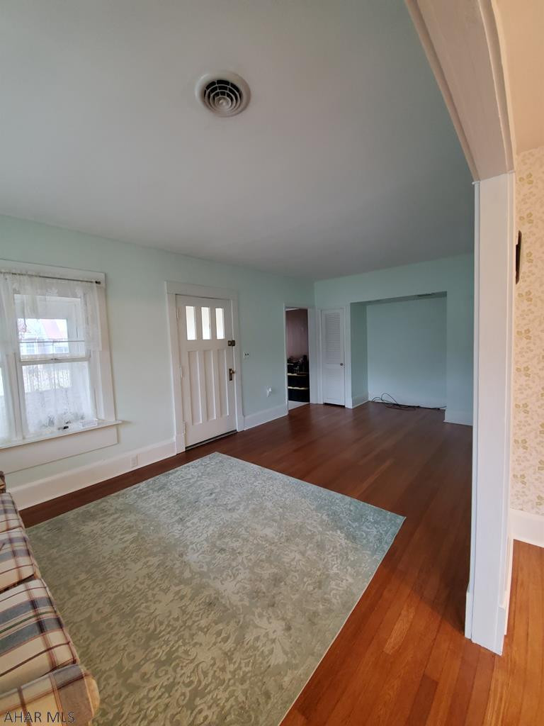 Juniata - Residential