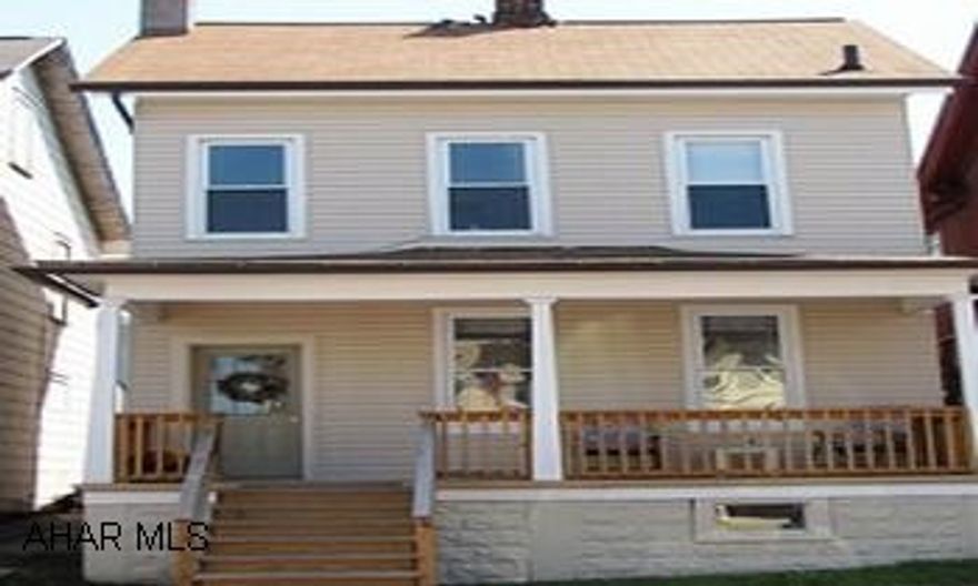 Call Nancy 931-7863 to see this gorgeous 3 bedrm remodled hm.  Huge eat in kitchen-all new, new carpet,, new bath, freshly painted, new fixtures-a MUST SEE!   Laundry in off kitchen, like a new house. Call Nancy 931-7863 to see this gorgeous 3 bedrm remodled hm.  Huge eat in kitchen - all new, new carpet, new bath, freshly painted, new fixtures - a MUST SEE!  Laundry in off kitchen, like a new house.