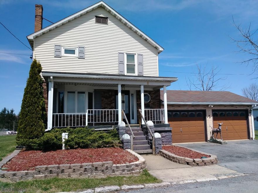 Priced to Sell and Ready to Move In------Fantastic home with 2 car attached garage. Full walkout basement great for handyman work area. Nice layout for this 2 story 3 bedroom home. Nice level lot w/pavilion, great for entertaining.