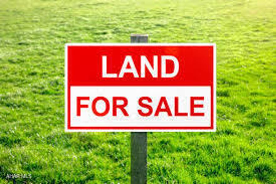 2 Lots side by side (sold as one) totaling .28 acres along Grant Ave (corner lot).  Public utilities available.