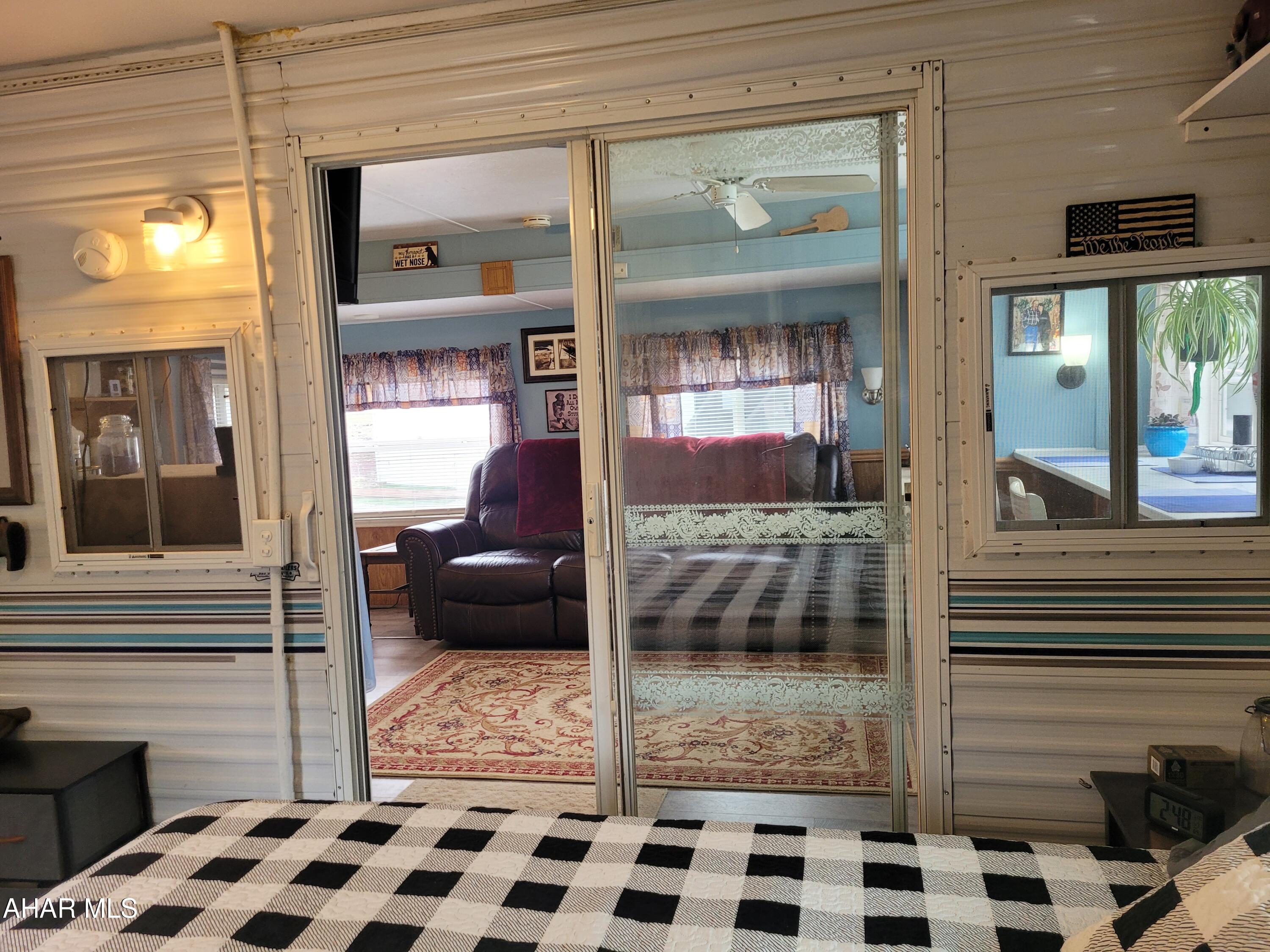 Glendale Yearound - Residential