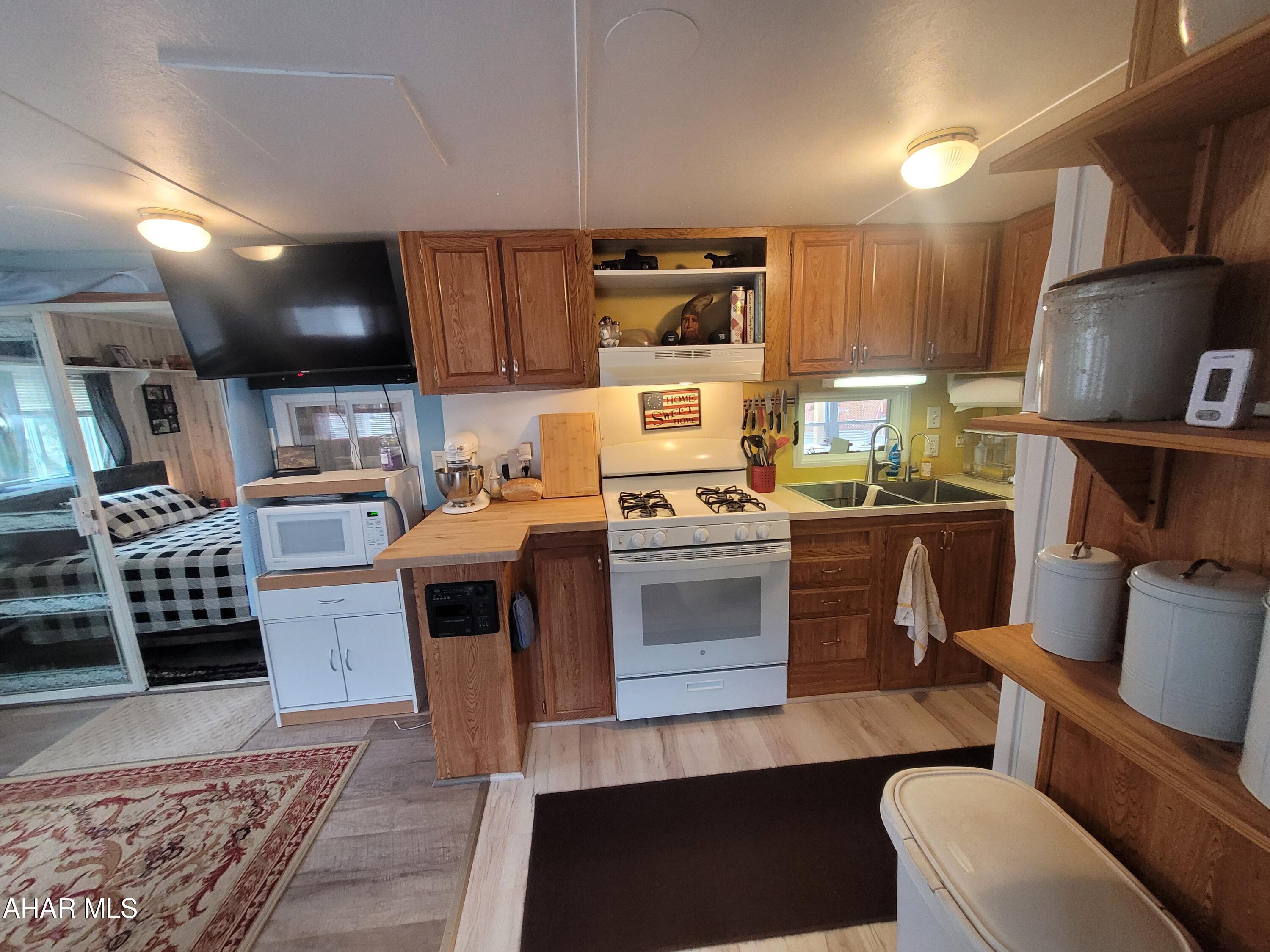 Glendale Yearound - Residential