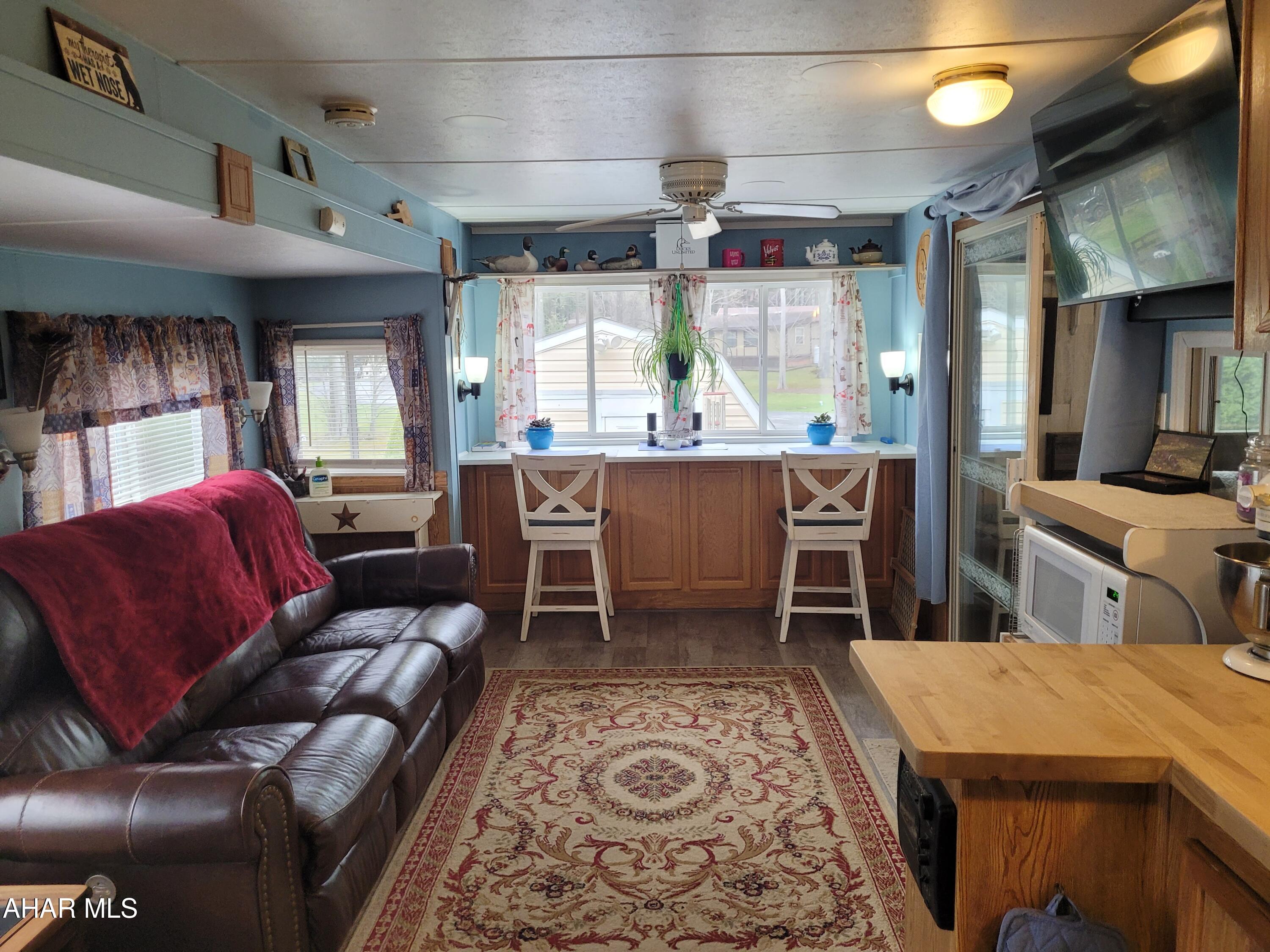 Glendale Yearound - Residential