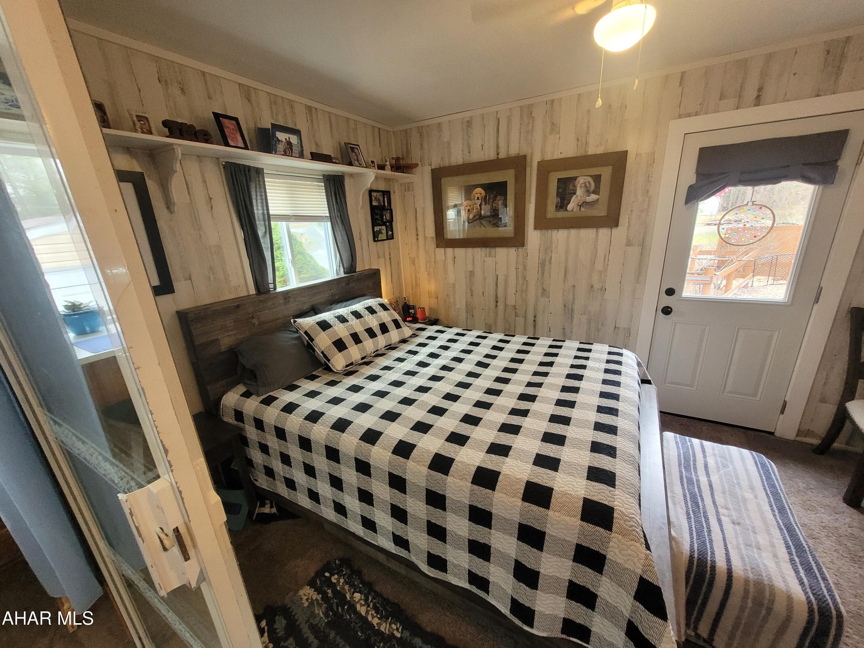 Glendale Yearound - Residential