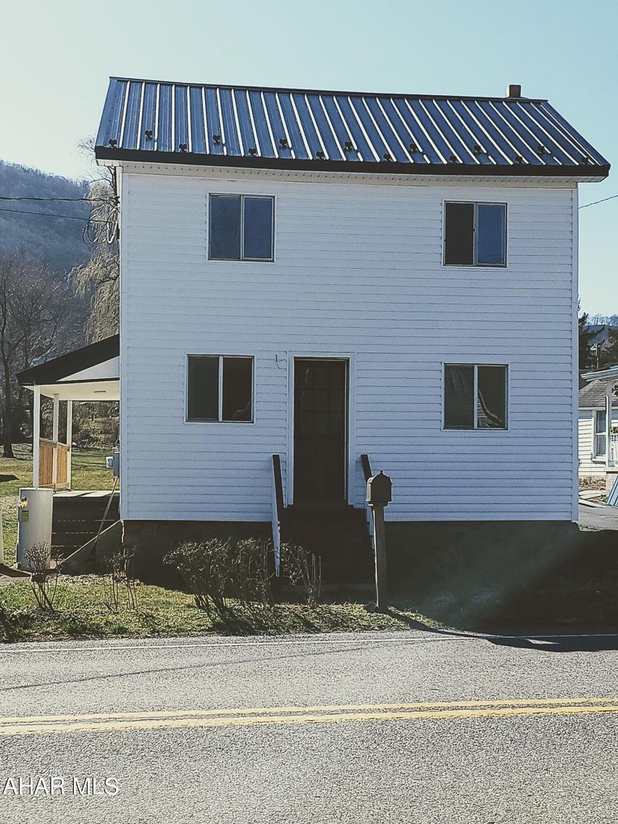 This newly remodeled home just might be what you have been looking for.

2 Bedrooms - full bath - Eat in Kitchen

Upstairs laundry.

Property includes a double lot.

Many possibilities to this property.

Plenty of space to park a boat.

3 miles to Weaver Falls