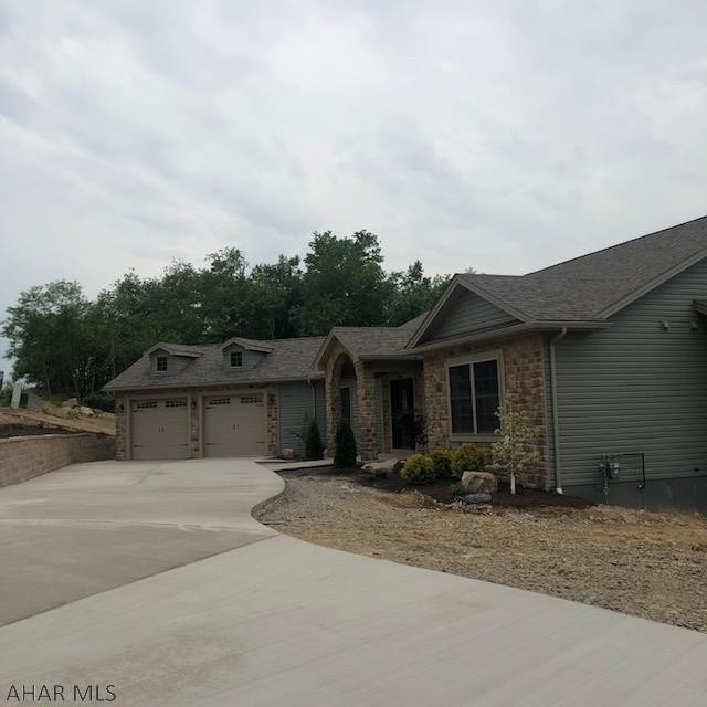 Church Hill Manor - Residential