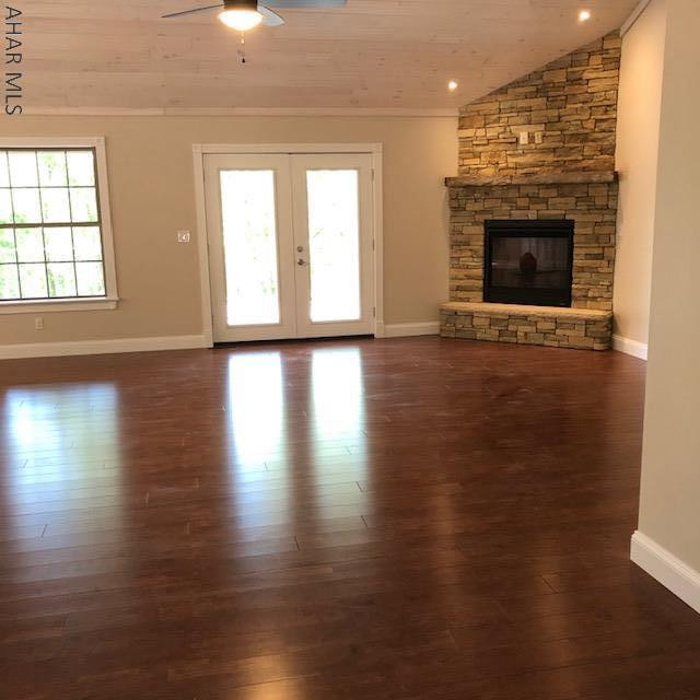 Church Hill Manor - Residential