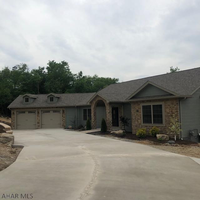 Church Hill Manor - Residential