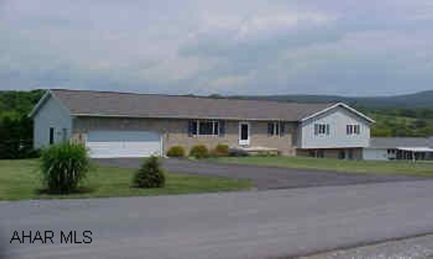 Hallowdale Estates Area.  2 full baths, 2 half baths, screened in covered deck.  Blacktop Drive.  Lots of closets.  J-552 Hallowdale Estates Area.  2 full baths, 2 half baths, screened in covered deck.  Blacktop Drive.  Lots of closets.  J-552