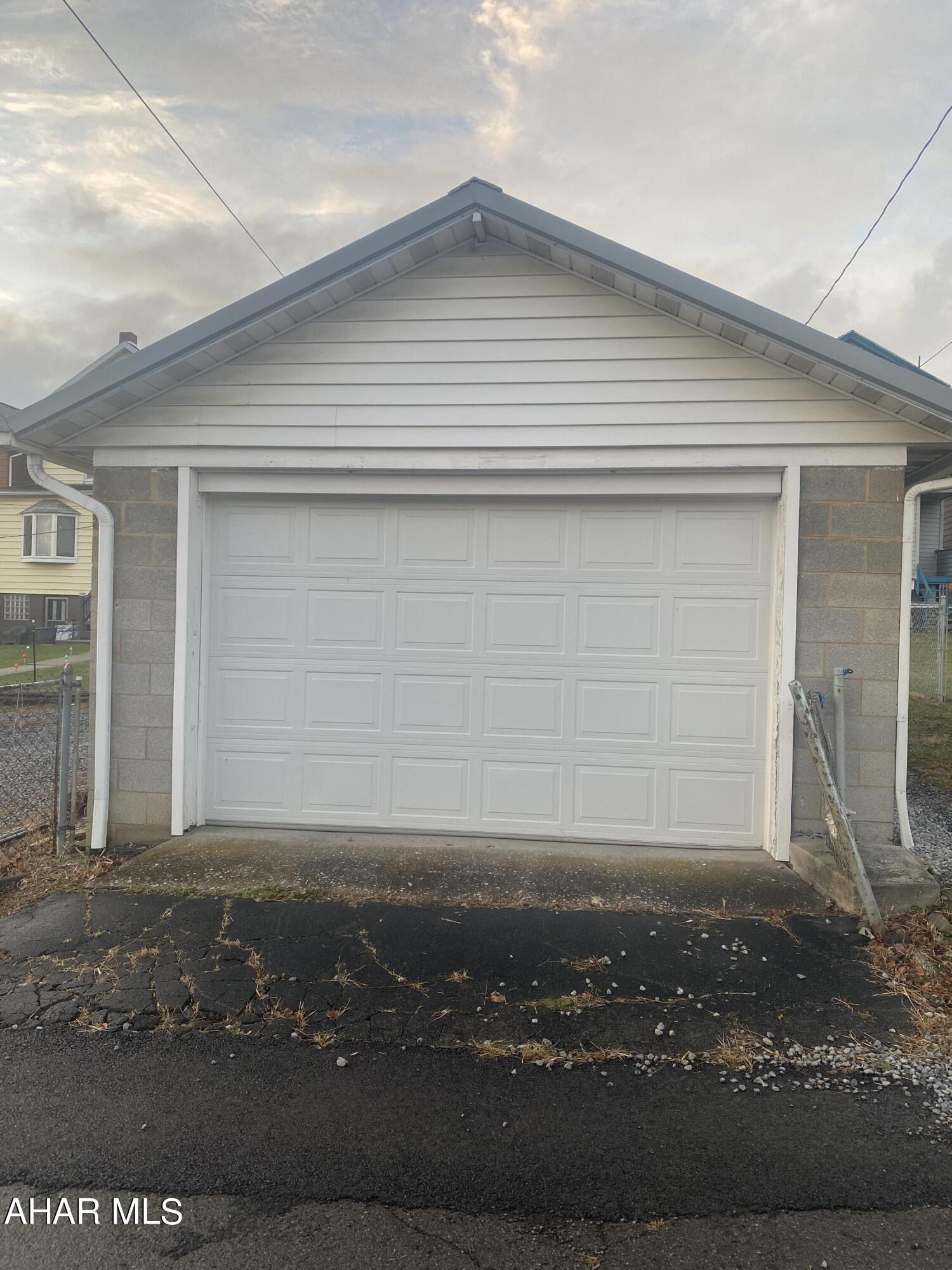 Unknown - Residential