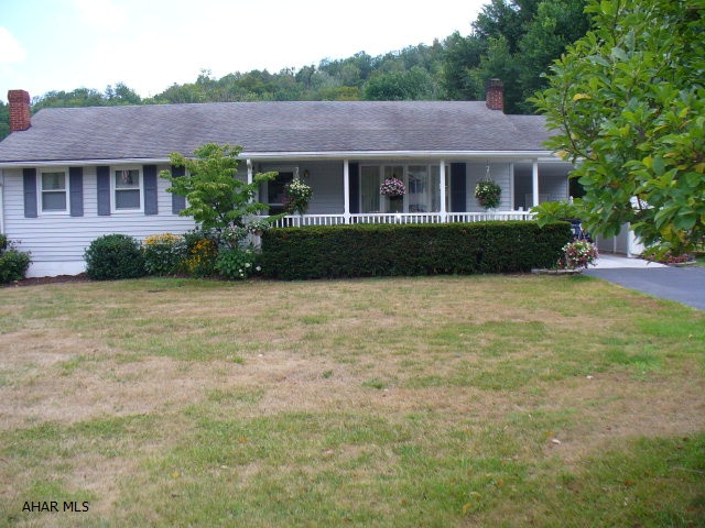 Maple Hollow - Residential