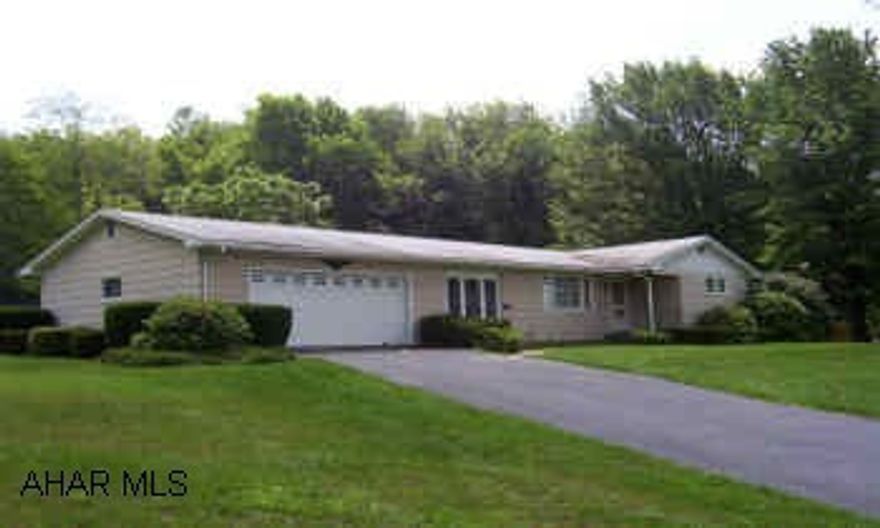 Ranch on large flat beautiful yard. Seller will pay up to $2,500 for the connection to the new system. Ranch on large flat beautiful yard. Seller will pay up to $2,500 for the connection to the new system.