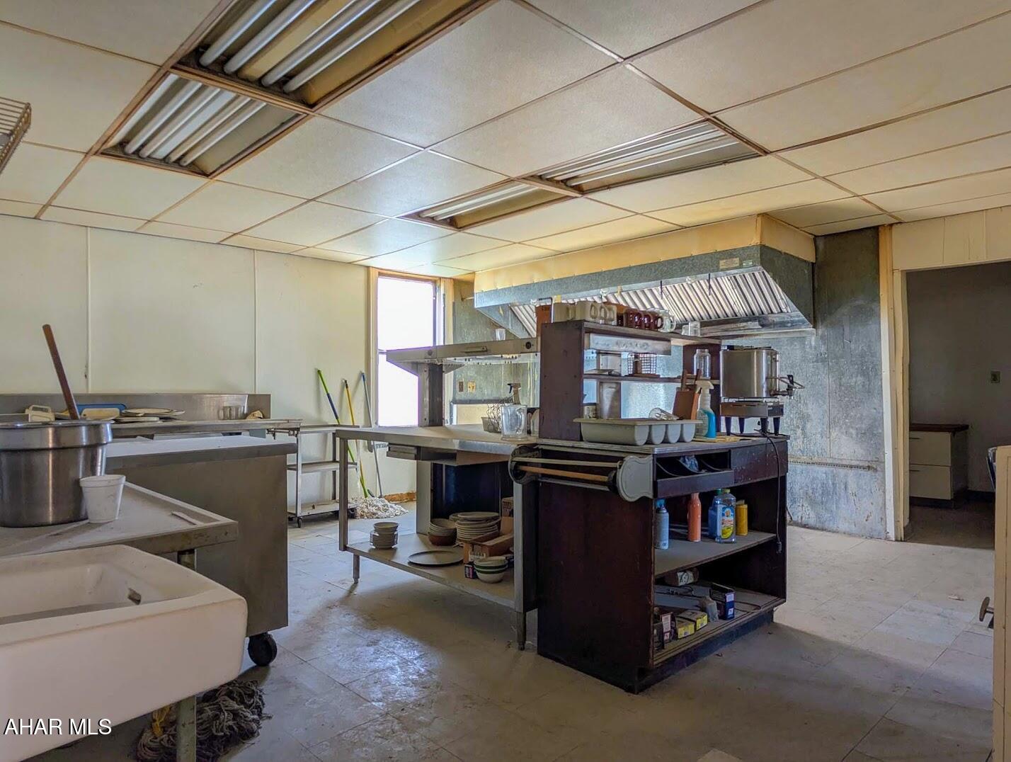 Unknown - Commercial Sale