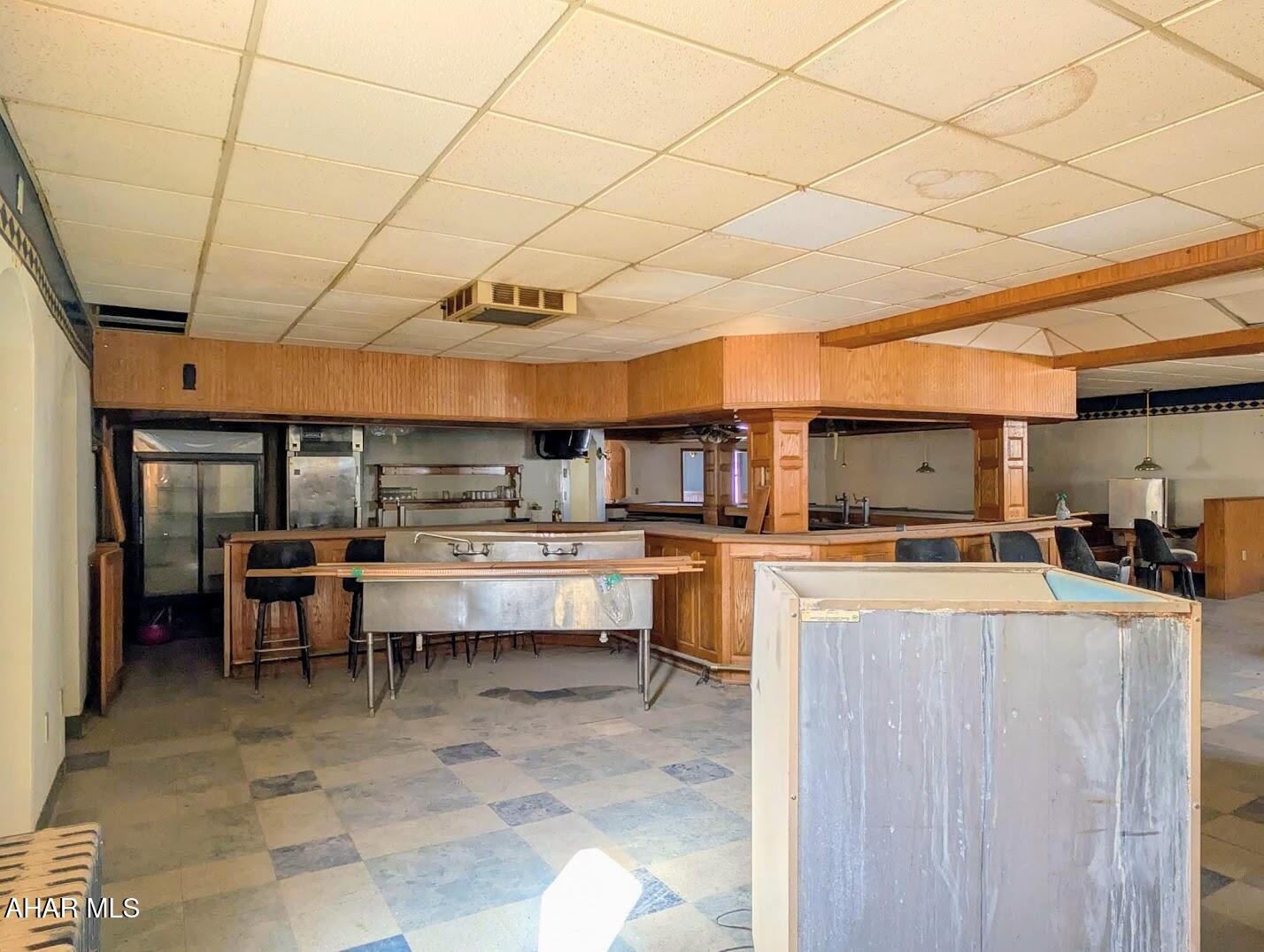 Unknown - Commercial Sale