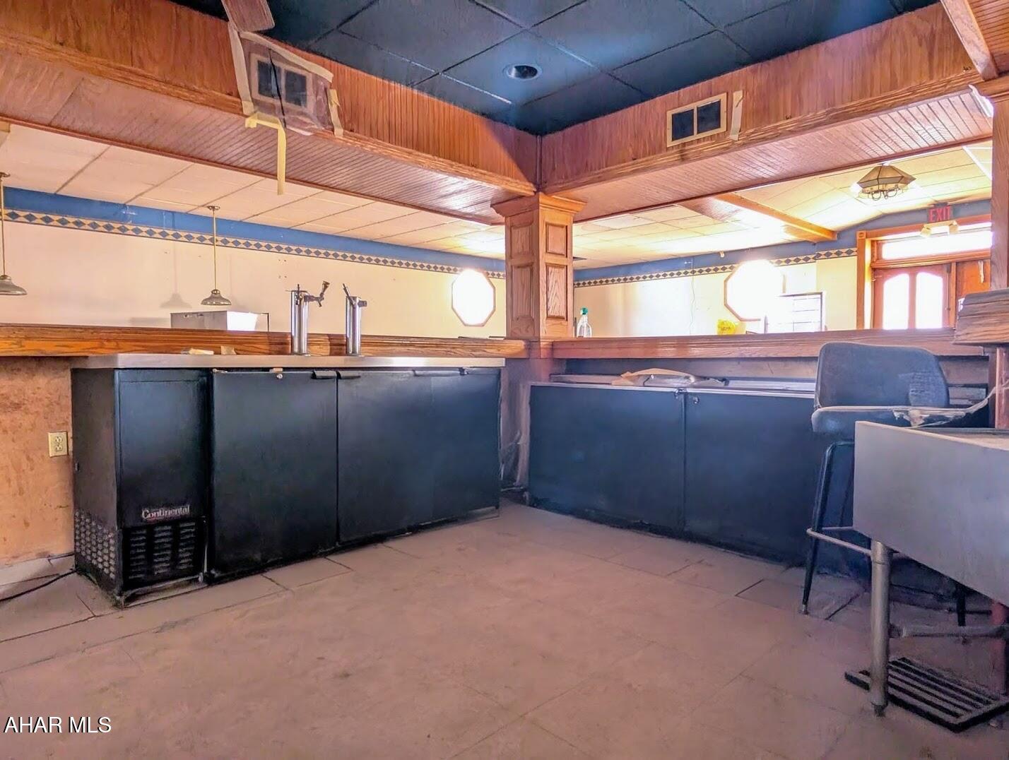 Unknown - Commercial Sale