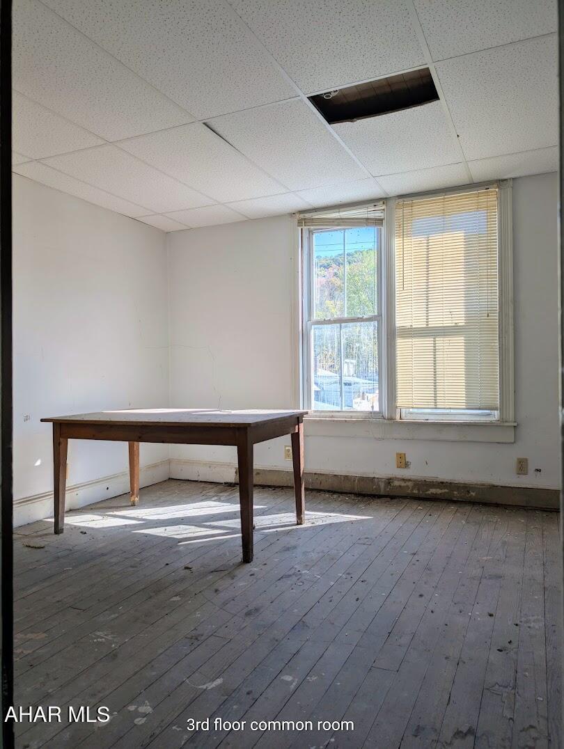 Unknown - Commercial Sale