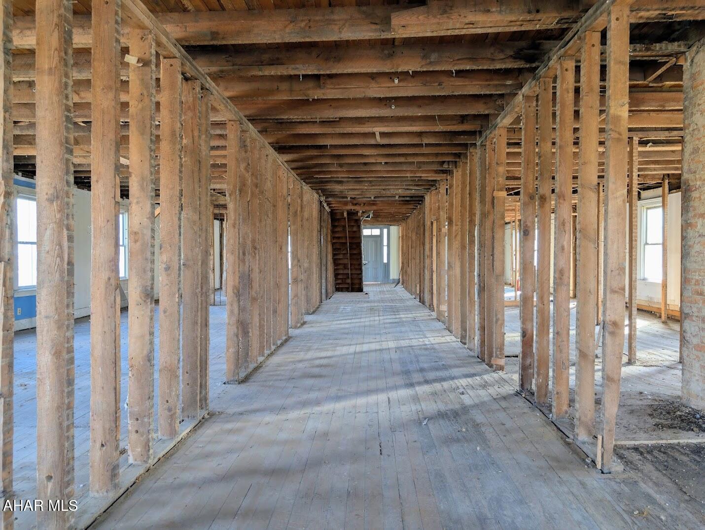 Unknown - Commercial Sale